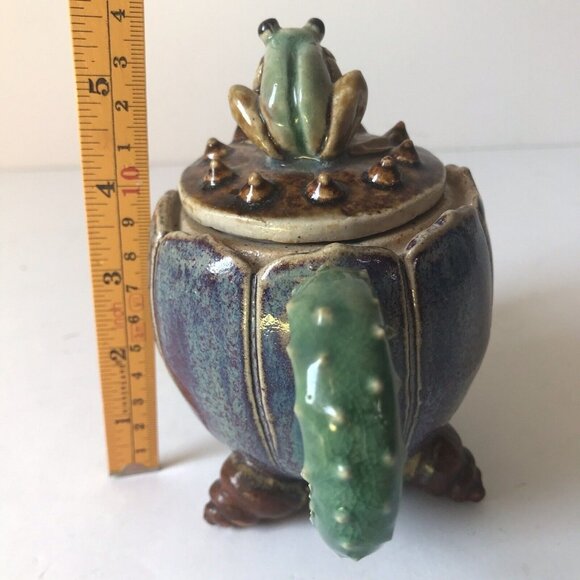 Stoneware art teapot with frog conch shell legs lotus leaf blue green unsigned - Picture 5 of 10